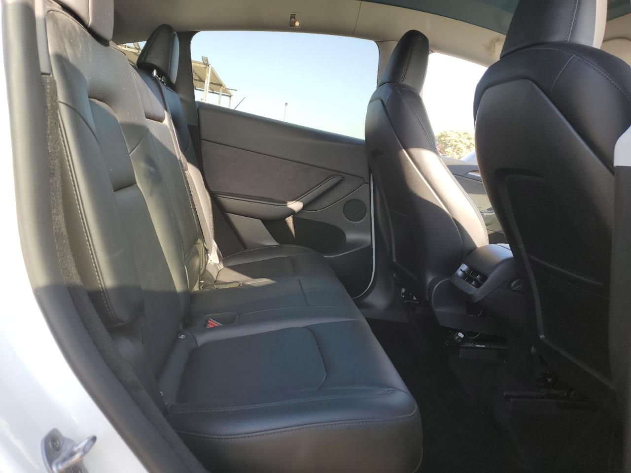 2023 Tesla Model Y VIN: 7SAYGDEE4PA027479 Lot: 85198395