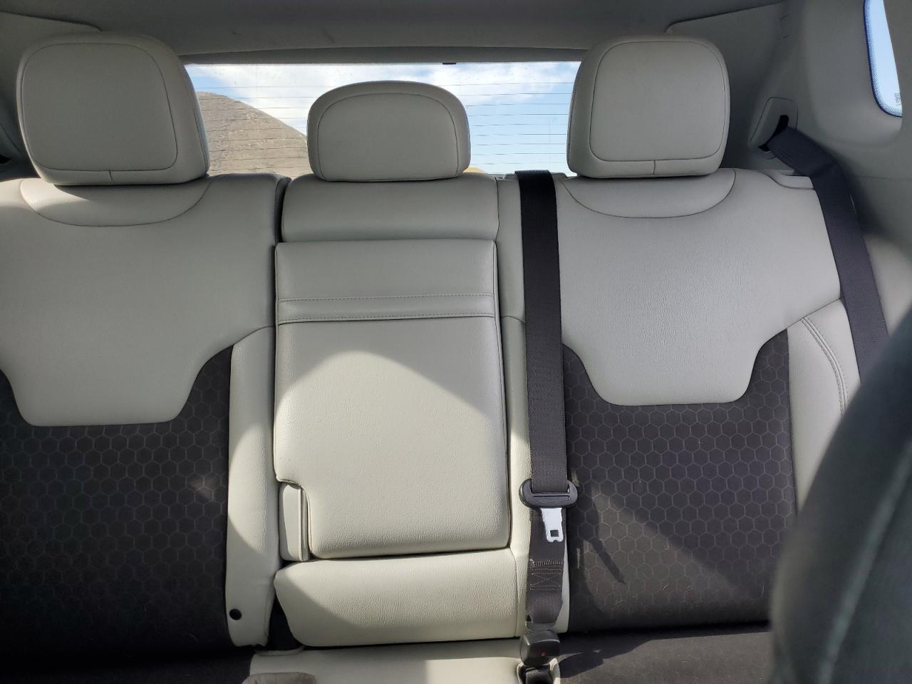 2018 Jeep Compass Latitude VIN: 3C4NJCBB8JT503413 Lot: 90652705