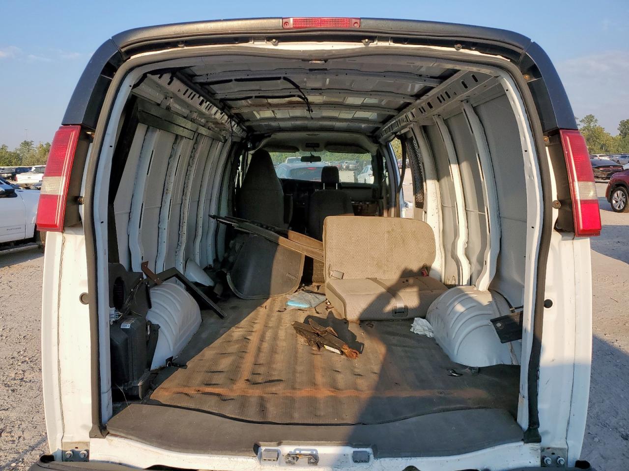 2018 Chevrolet Express G3500 VIN: 1GCZGHFG6J1168484 Lot: 84300445