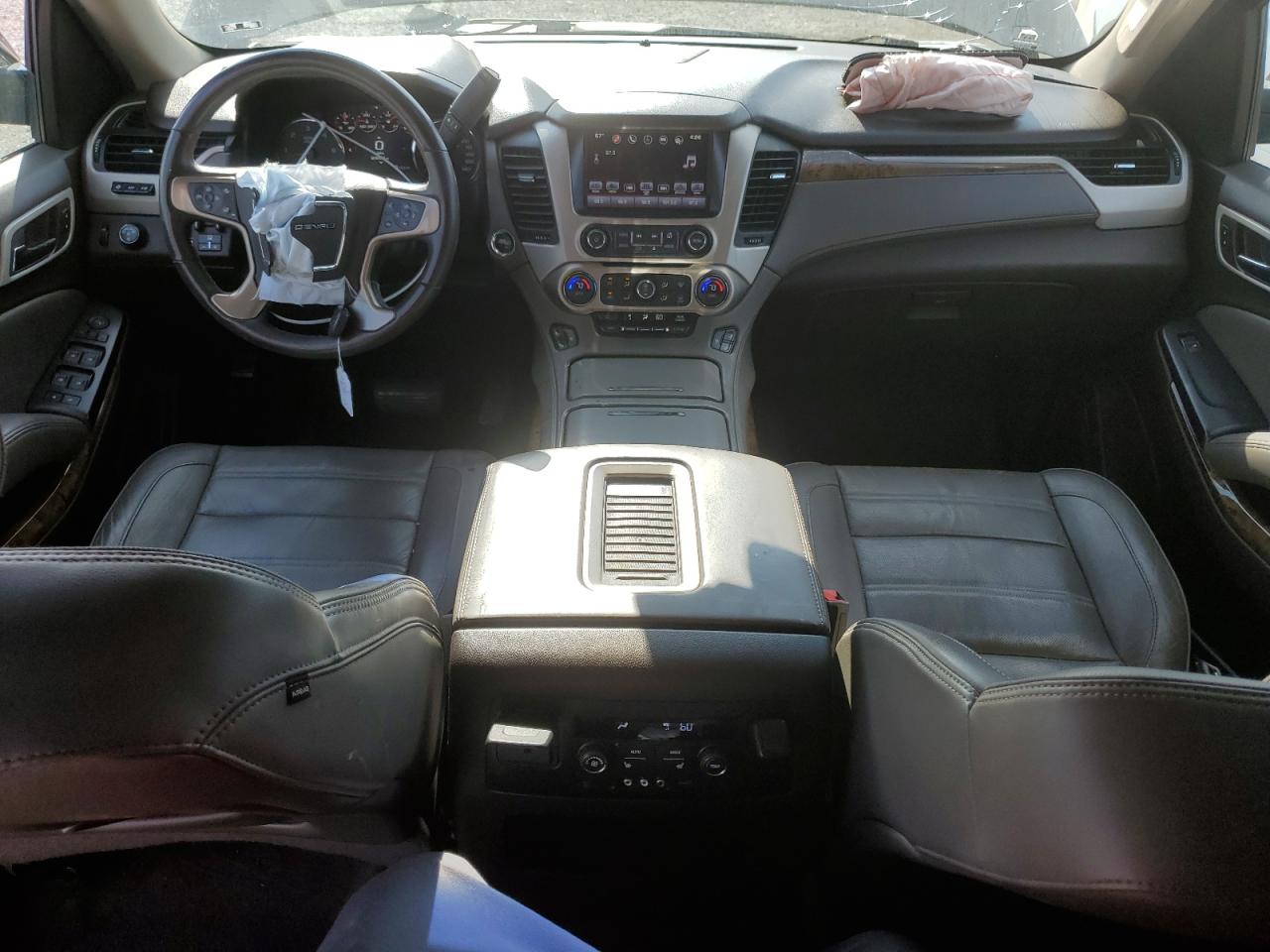 2016 GMC Yukon Xl Denali VIN: 1GKS1HKJ1GR172235 Lot: 82351255