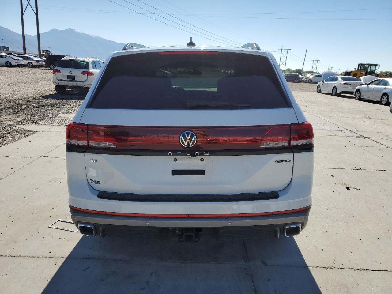 2024 Volkswagen Atlas Peak Edition Se VIN: 1V2CR2CA0RC570500 Lot: 82289715