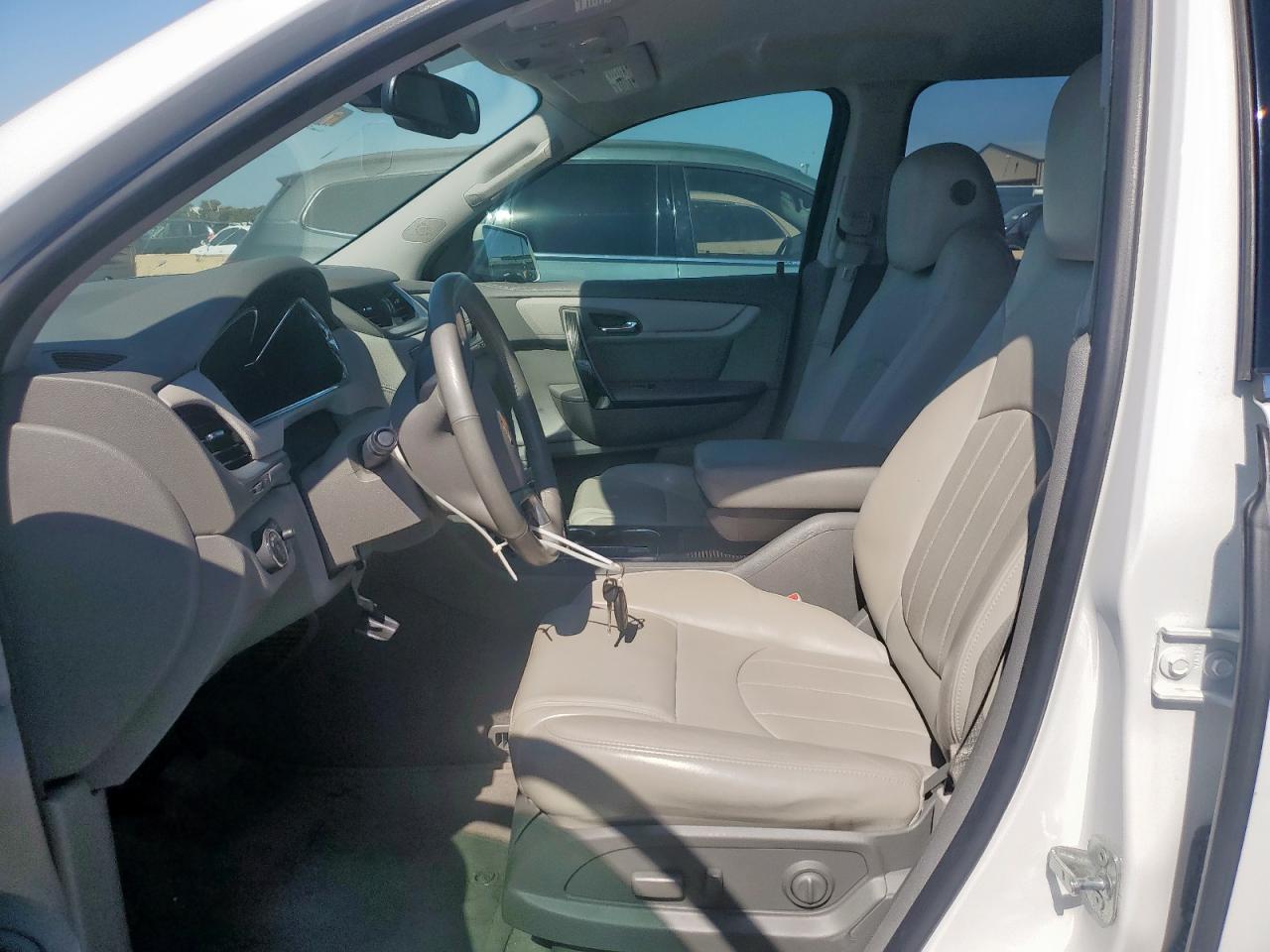 2017 Chevrolet Traverse Premier VIN: 1GNKRJKD8HJ337565 Lot: 82397165