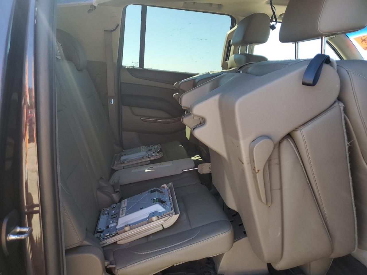 2015 Chevrolet Suburban K1500 Ltz VIN: 1GNSKKKC5FR644157 Lot: 81949165