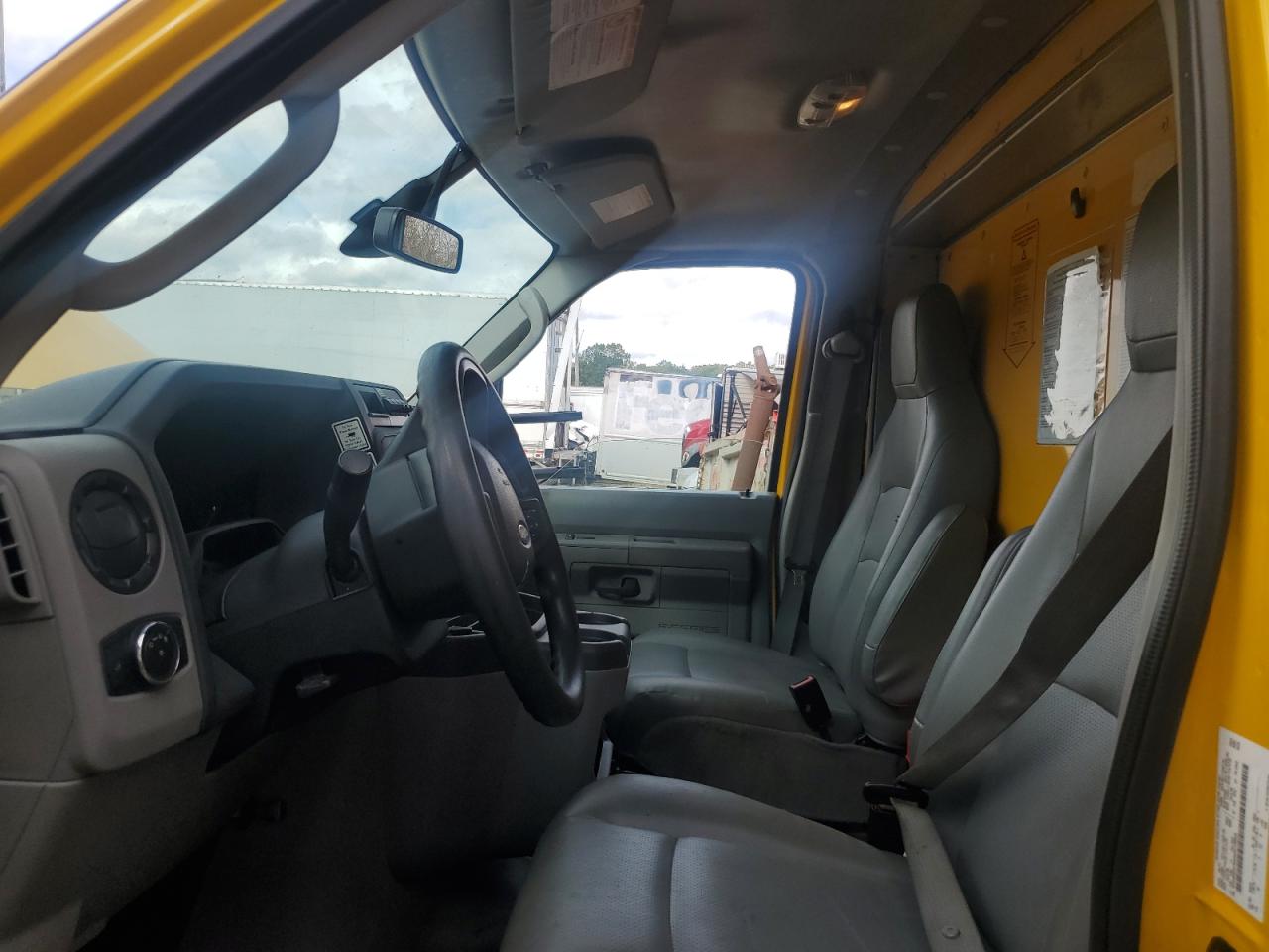 2022 Ford Econoline - Box Truck VIN: 1FDWE3FN4NDC15005 Lot: 85588535