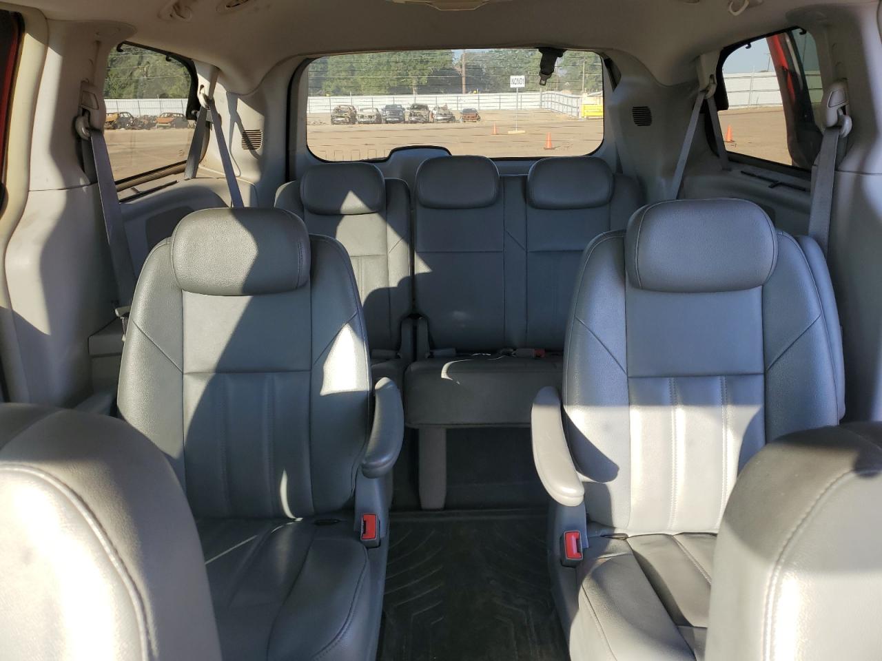 2008 Chrysler Town & Country Touring VIN: 2A8HR54P88R759597 Lot: 86829465