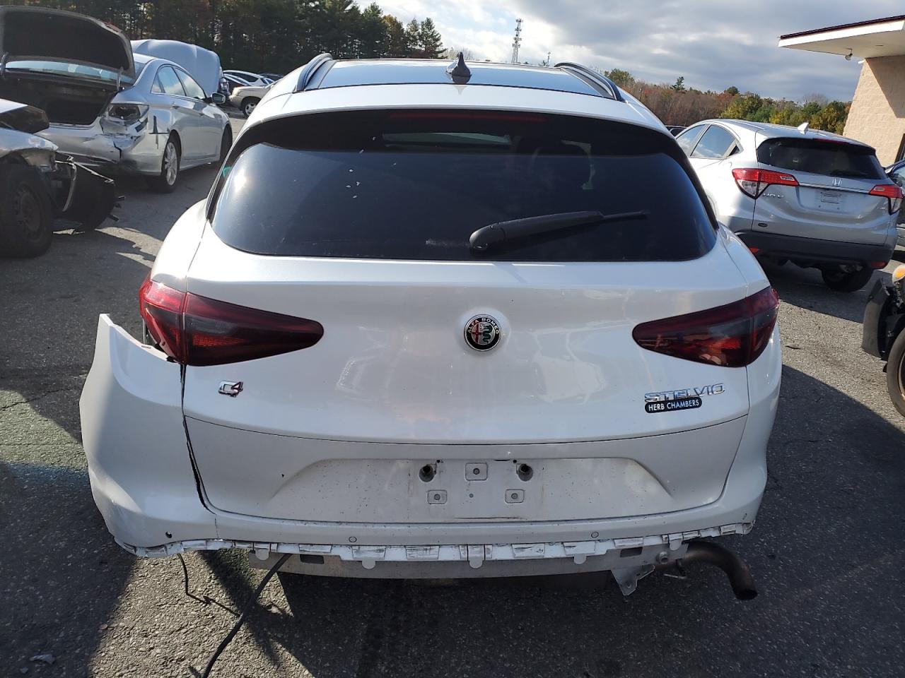 2018 Alfa Romeo Stelvio Ti Sport VIN: ZASFAKNN5J7B92460 Lot: 89625875