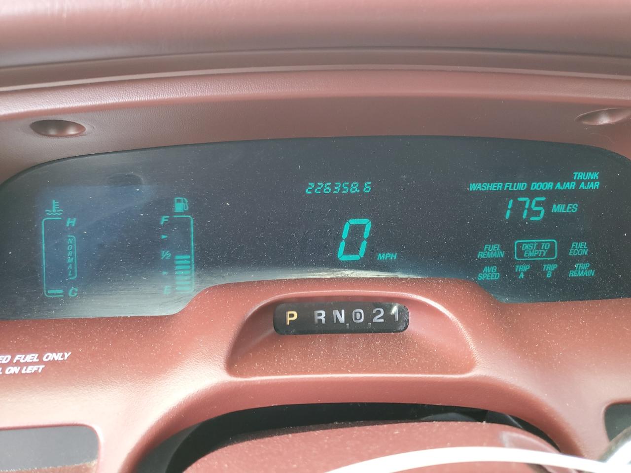 1997 Lincoln Town Car VIN: 1LNLM82W7VY644875 Lot: 82307035