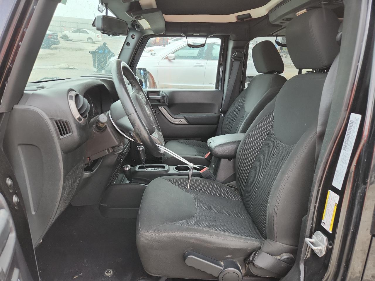 2016 Jeep Wrangler Unlimited Sport VIN: 1C4BJWDG0GL142177 Lot: 84604745
