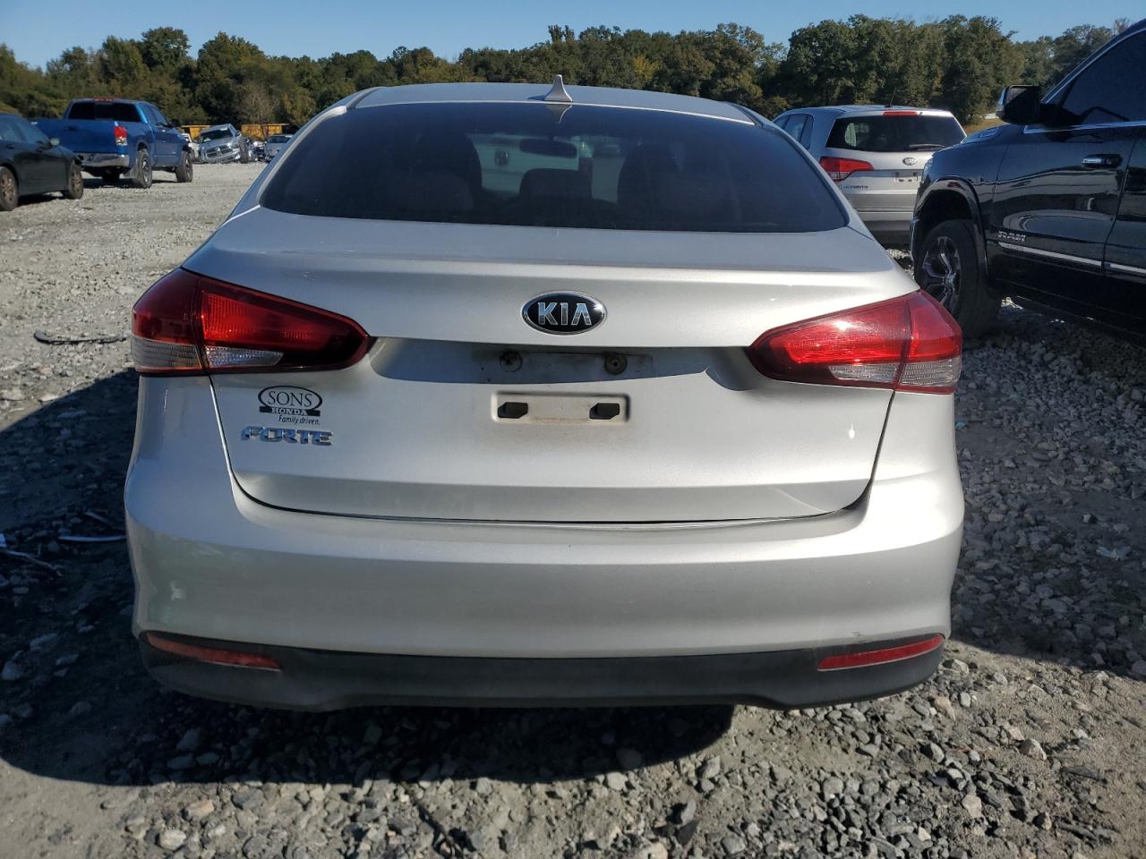 2017 Kia Forte Lx VIN: 3KPFK4A75HE102209 Lot: 86195315