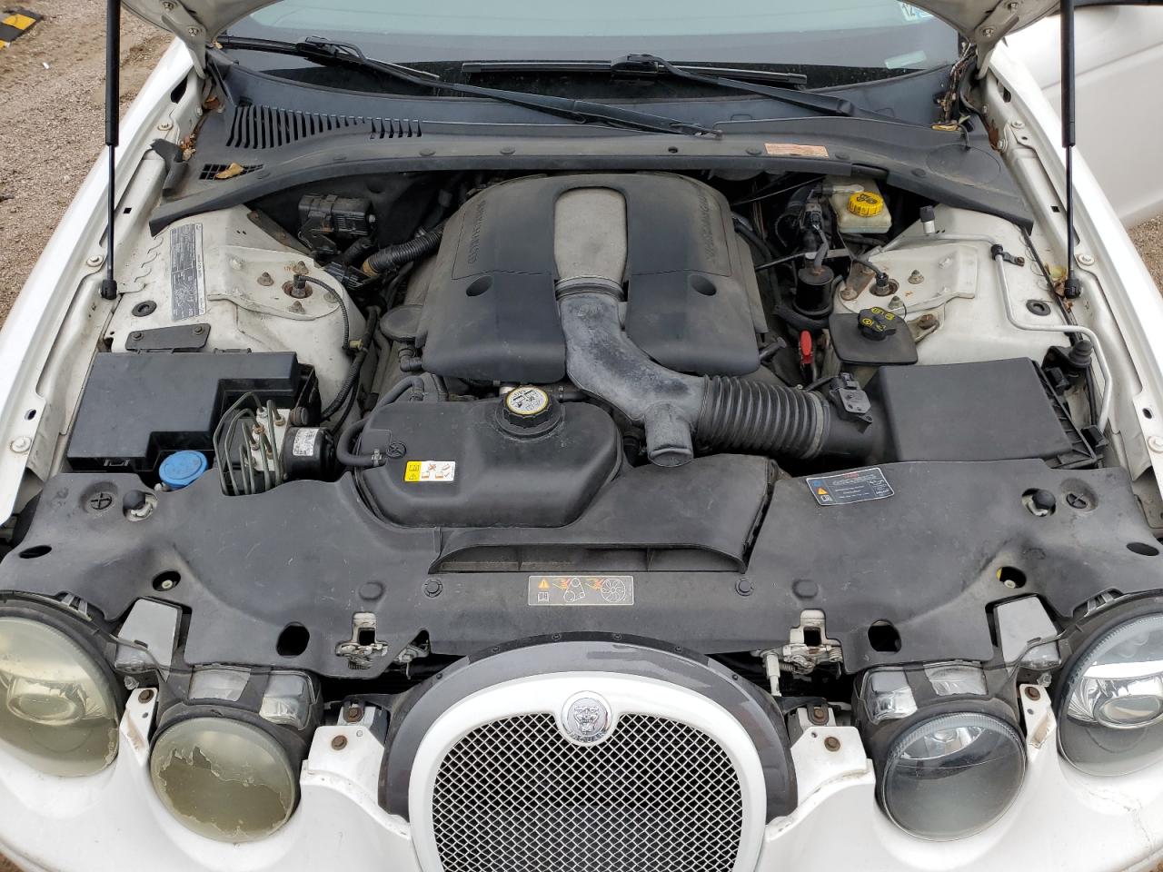 2005 Jaguar S-Type R VIN: SAJWA03V051N15727 Lot: 84951645