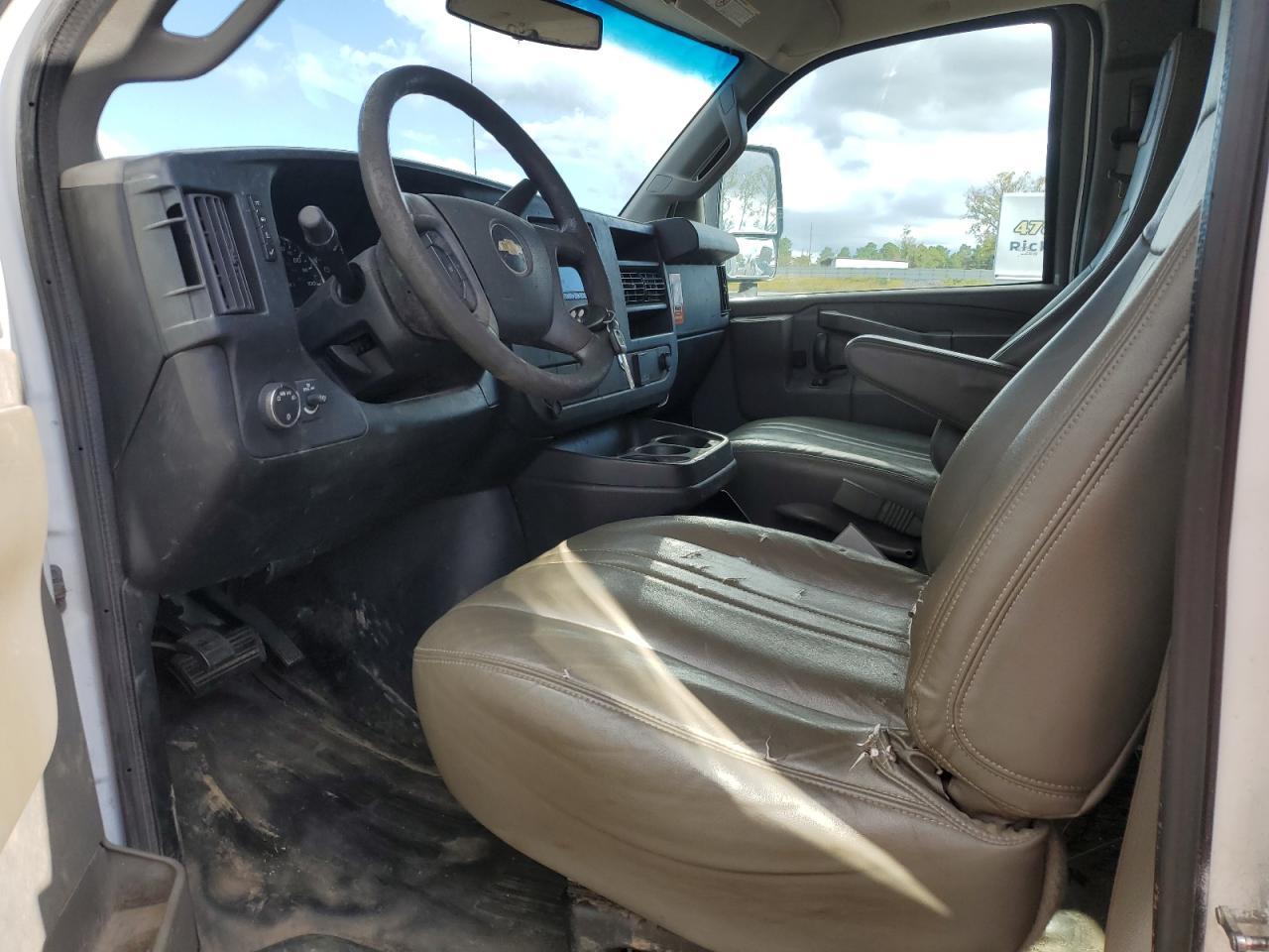 2017 Chevrolet Express G3500 VIN: 1GB0GRFG5H1135991 Lot: 84641045