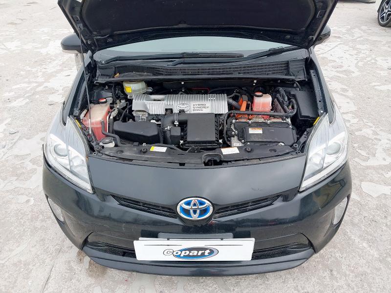 2015 TOYOTA PRIUS HYBRID 