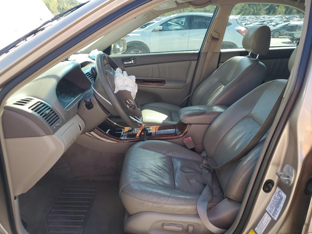 2002 Toyota Camry Le VIN: 4T1BE30K42U110781 Lot: 85648795