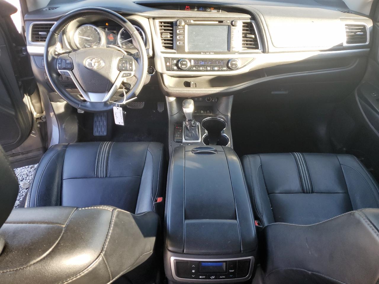 2018 Toyota Highlander Se VIN: 5TDJZRFH6JS861516 Lot: 87023085