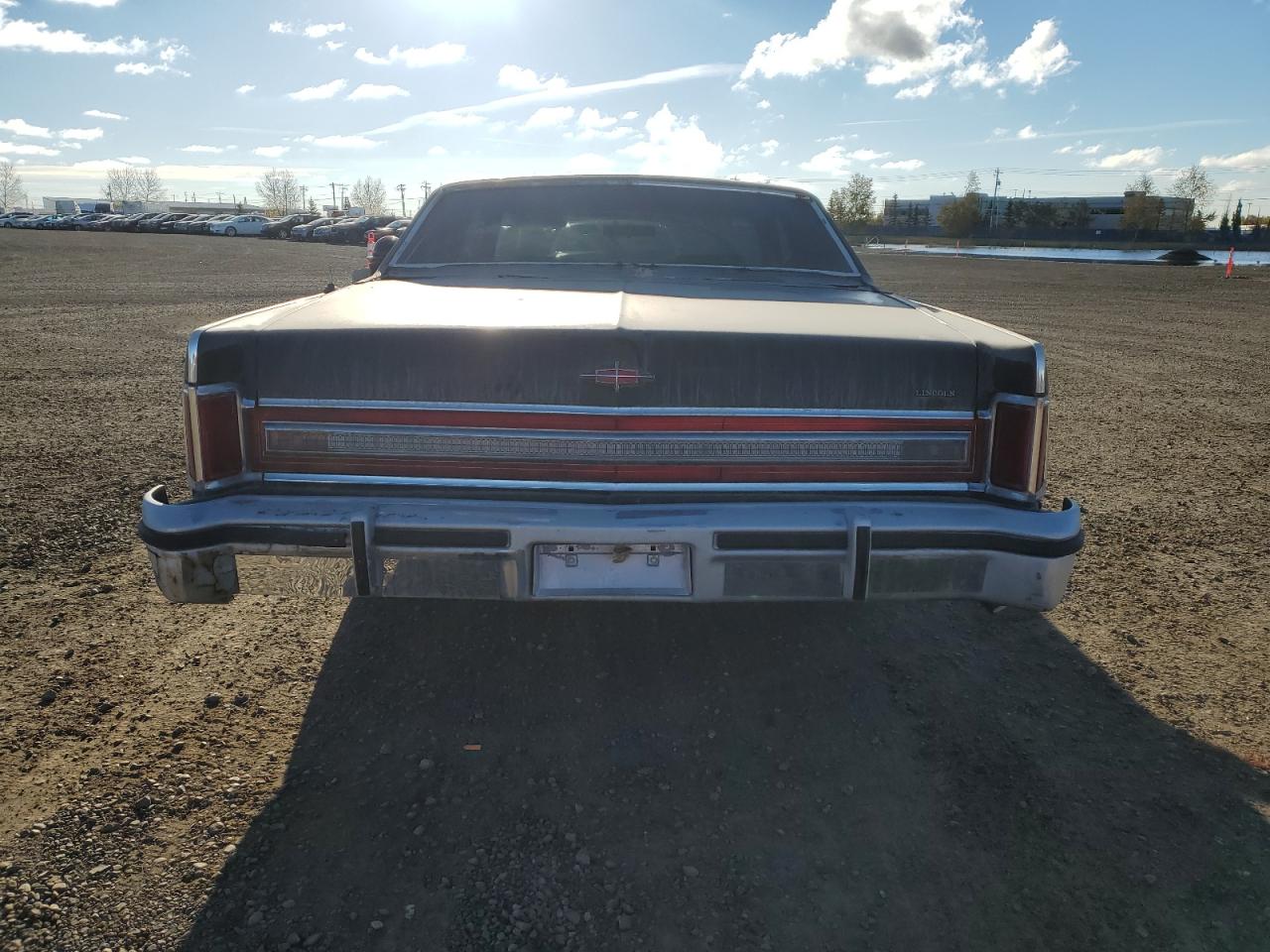 1979 Lincoln Continenta VIN: 9Y81S765990 Lot: 85865585