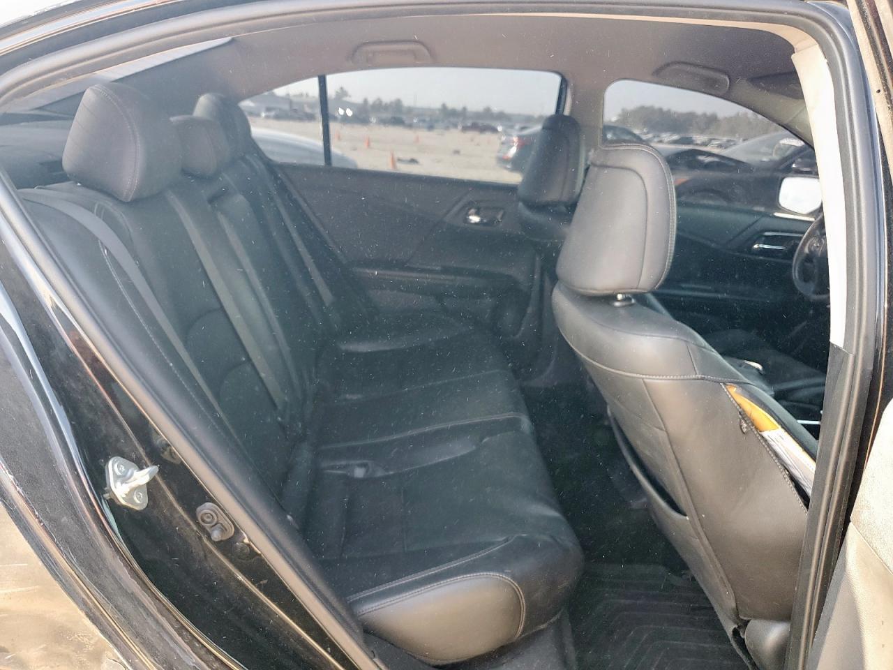 2015 Honda Accord Sport VIN: 1HGCR2F51FA208555 Lot: 81967035