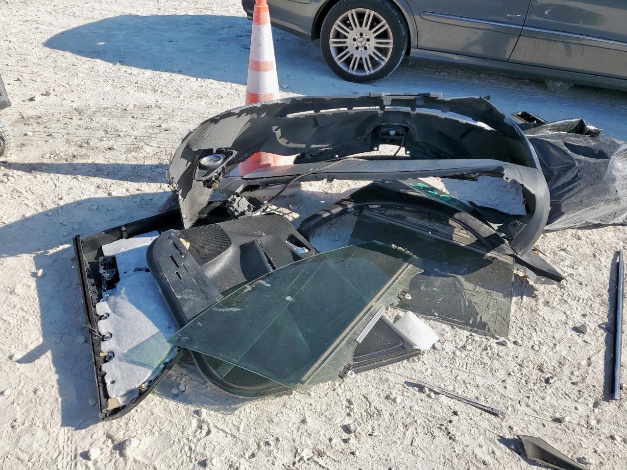 2017 Toyota Rav4 Xle VIN: JTMWFREV5HJ124370 Lot: 86214675