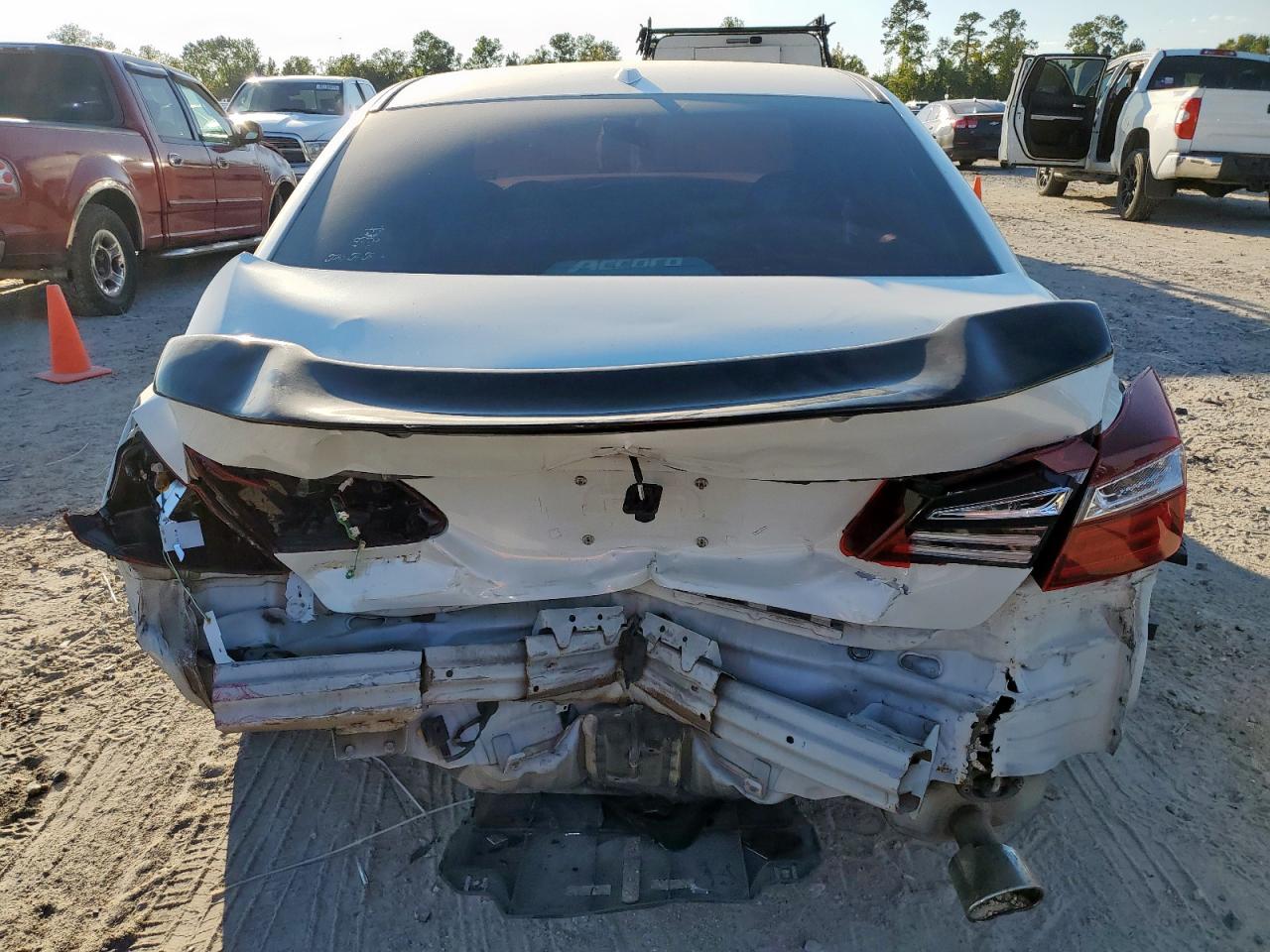 2017 Honda Accord Ex VIN: 1HGCR2F71HA233718 Lot: 86121005