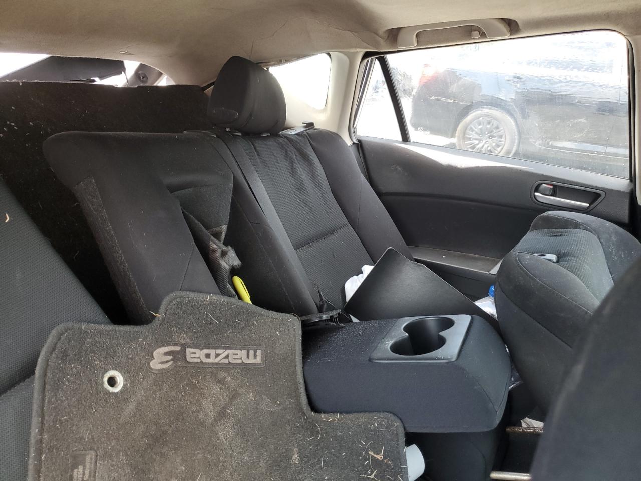 2011 Mazda 3 S VIN: JM1BL1K56B1467564 Lot: 84830025