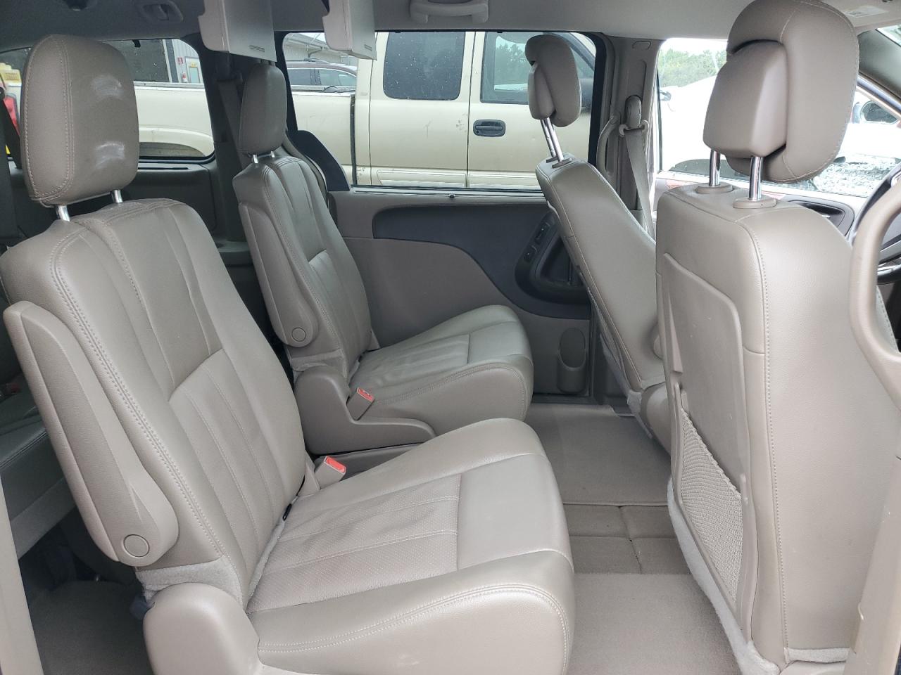 2015 Chrysler Town & Country Touring L VIN: 2C4RC1CG1FR584064 Lot: 86306525