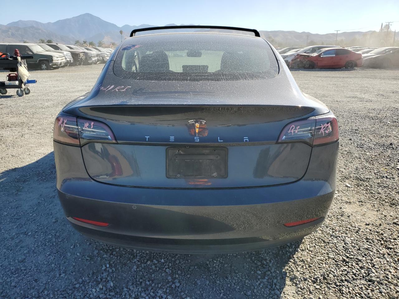 2019 Tesla Model 3 VIN: 5YJ3E1EA1KF307235 Lot: 89816435