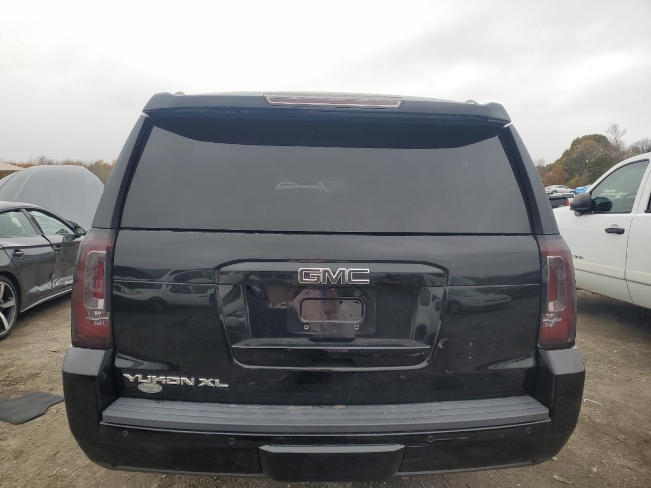 2018 GMC Yukon Xl K1500 Slt VIN: 1GKS2GKC7JR140034 Lot: 90582845
