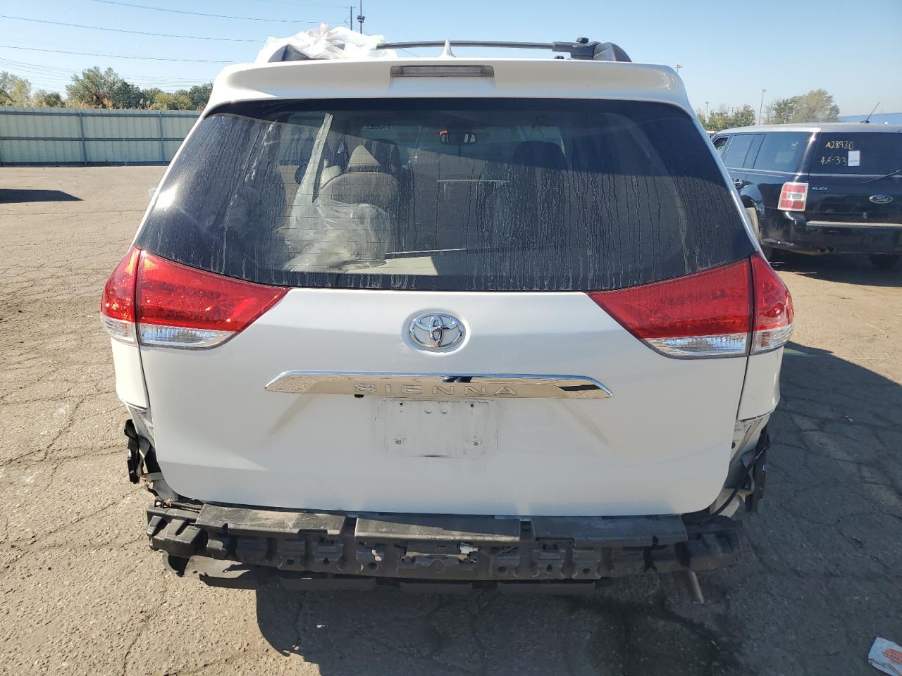 2014 Toyota Sienna Xle VIN: 5TDYK3DC9ES452147 Lot: 84392215