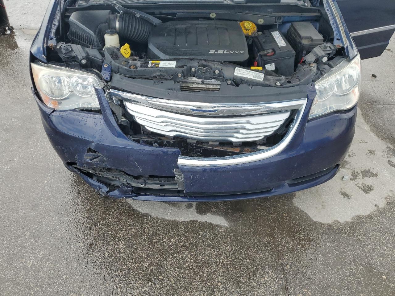 2016 Chrysler Town & Country Touring VIN: 2C4RC1BG1GR214834 Lot: 81988435