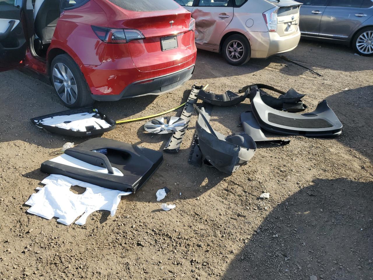 2022 Tesla Model Y VIN: 7SAYGAEE1NF361385 Lot: 87196155