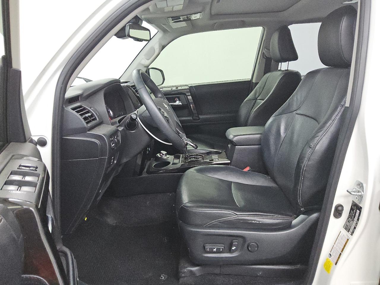 2021 Toyota 4Runner Night Shade VIN: JTEJU5JR2M5848307 Lot: 85813835