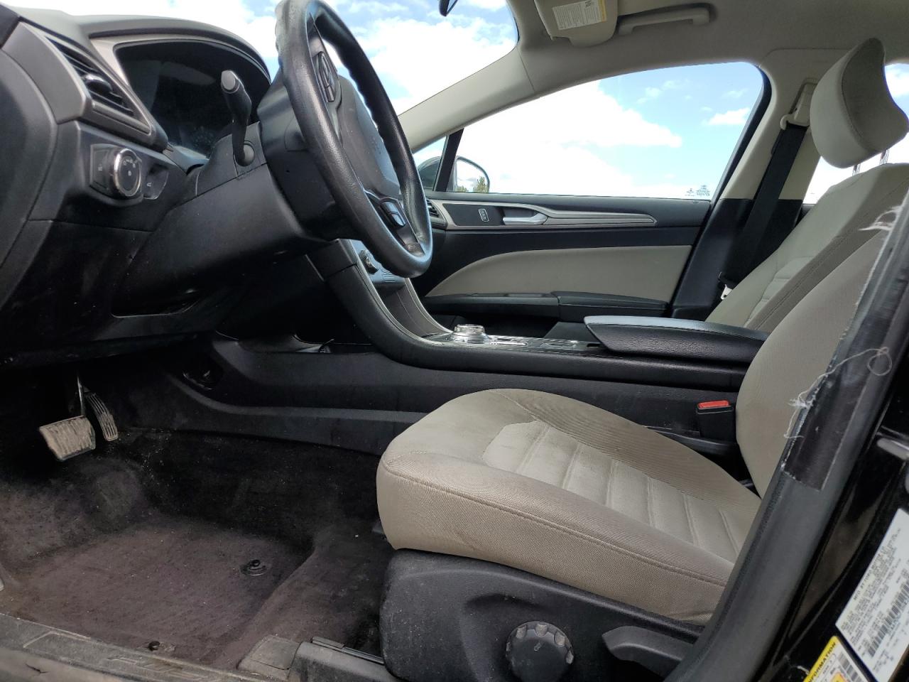 2017 Ford Fusion S VIN: 3FA6P0G73HR287456 Lot: 85739635