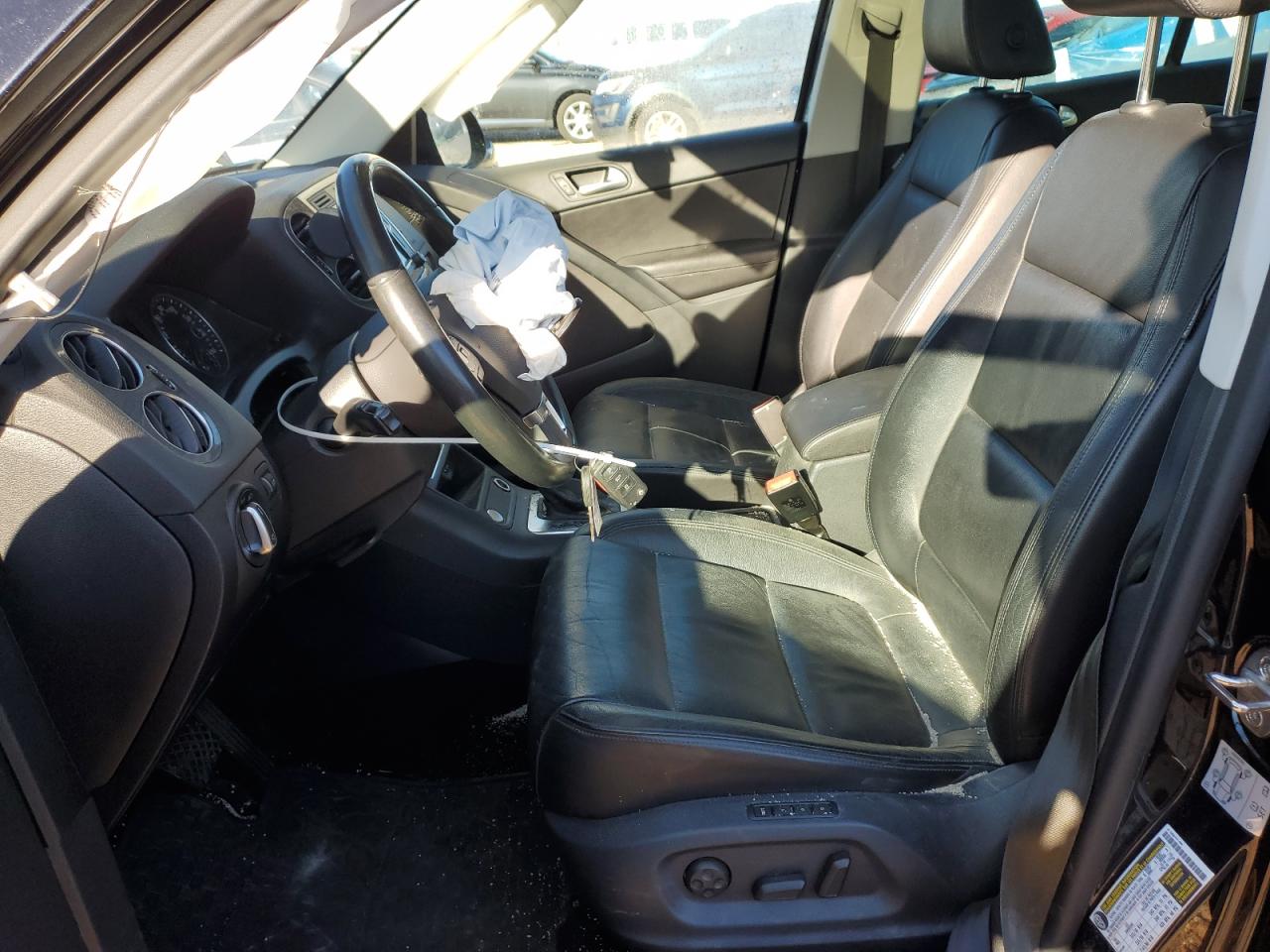 2017 Volkswagen Tiguan Sport VIN: WVGTV7AX3HK013467 Lot: 84988425