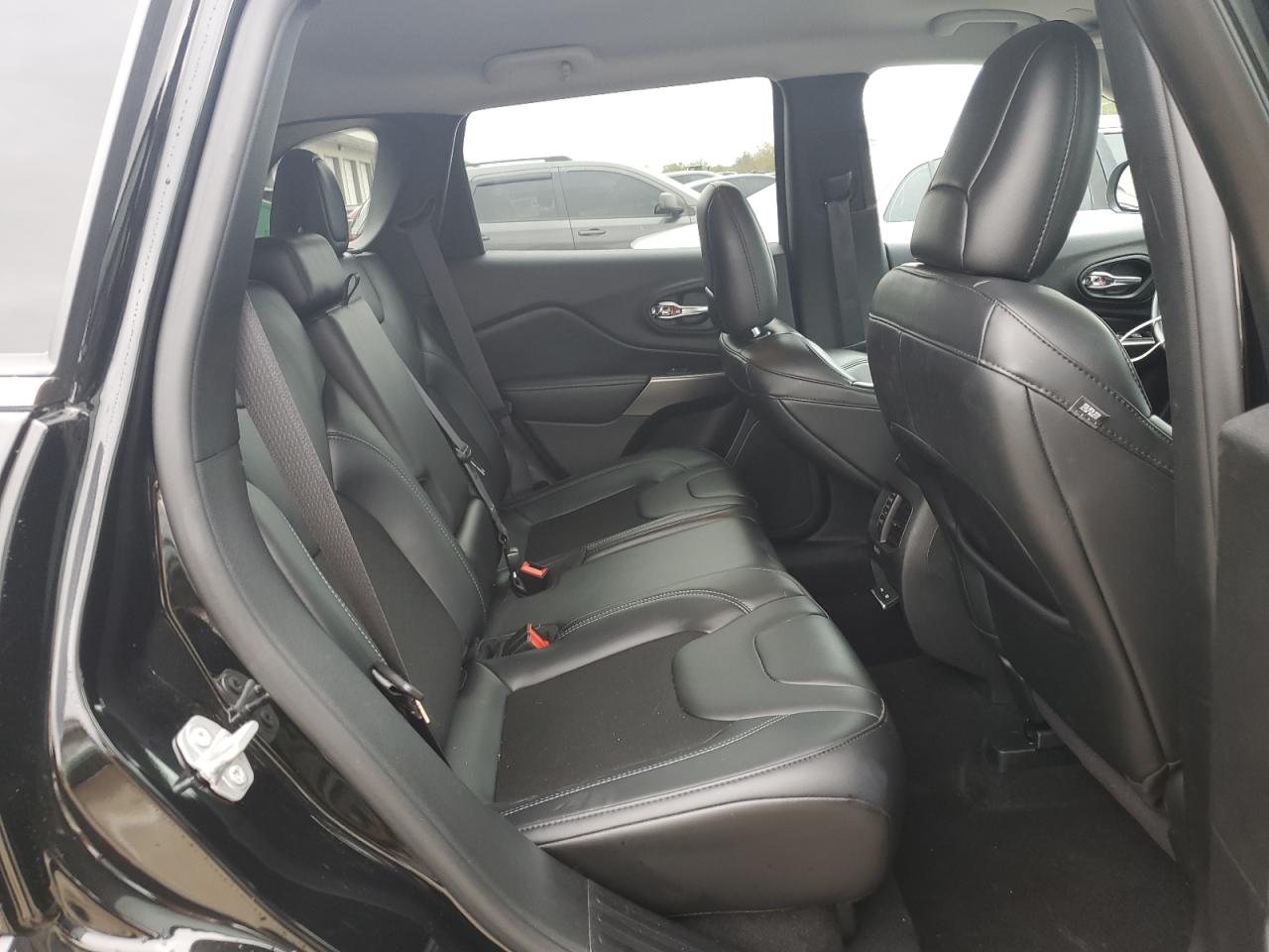 2020 Jeep Cherokee Latitude Plus VIN: 1C4PJMLB4LD636174 Lot: 84817405