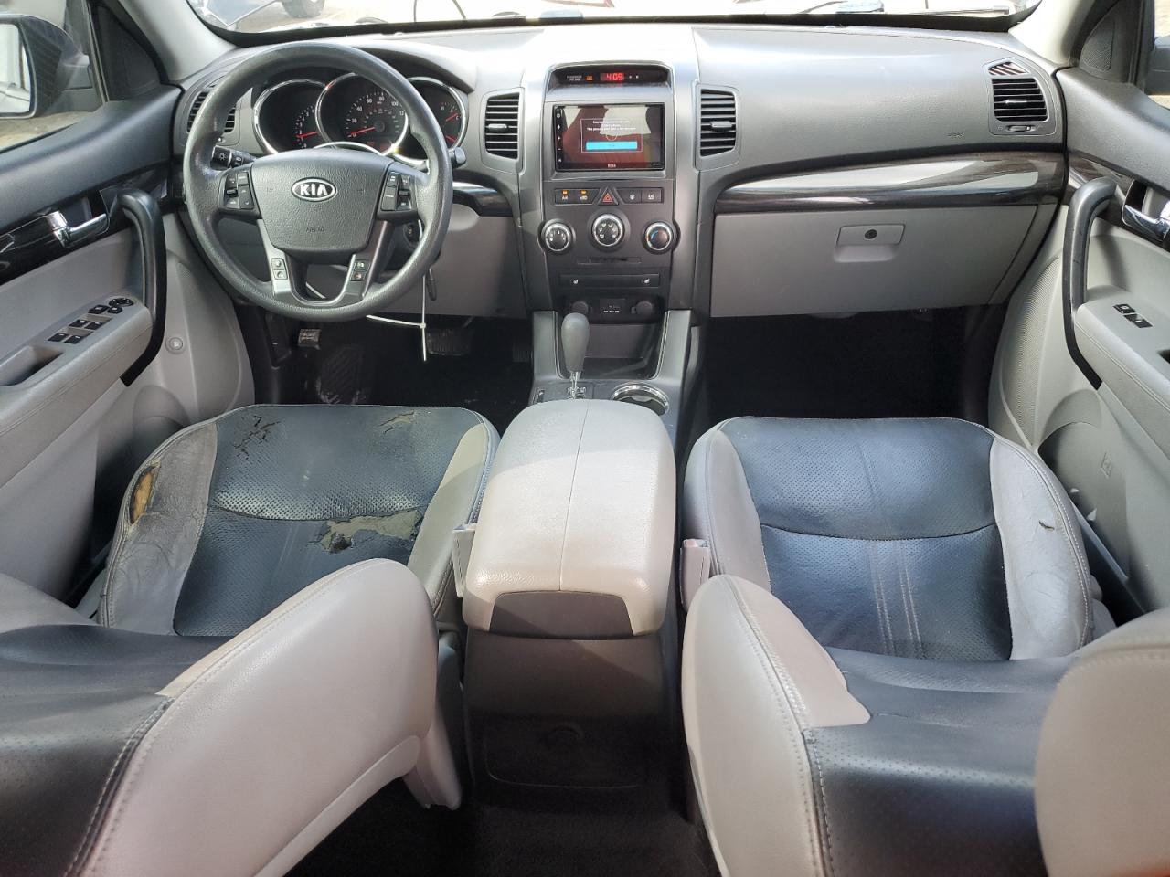 2011 Kia Sorento Base VIN: 5XYKT4A20BG065399 Lot: 85722405