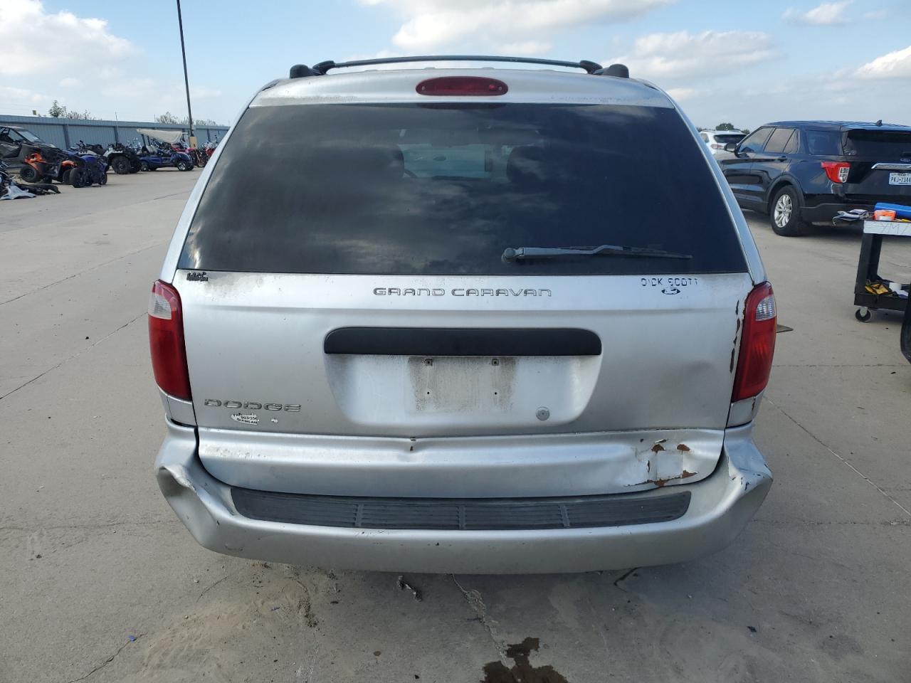 2004 Dodge Grand Caravan Se VIN: 1D4GP24R04B563285 Lot: 87284915
