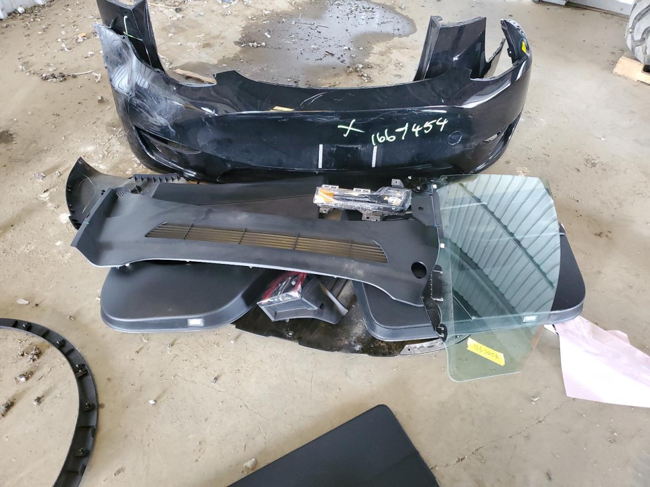 2023 Tesla Model Y VIN: 7SAYGDEE9PF753390 Lot: 84627415