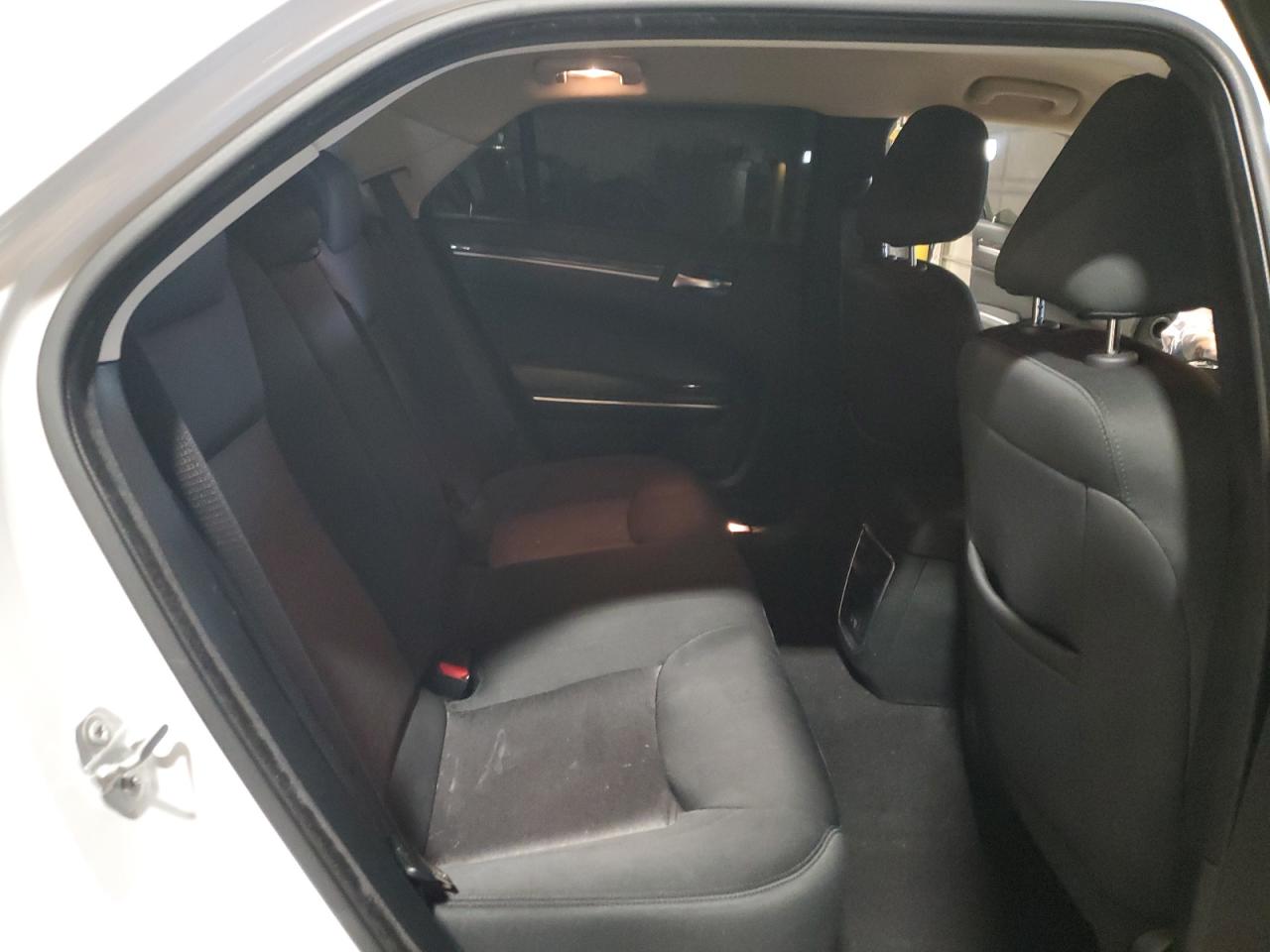 2022 Chrysler 300 Touring VIN: 2C3CCAAGXNH232831 Lot: 82673715