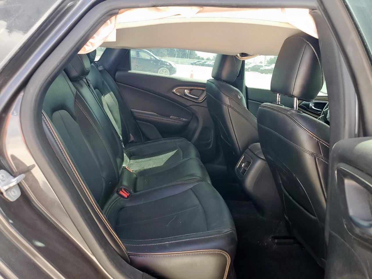 2015 Chrysler 200 C VIN: 1C3CCCCG1FN509951 Lot: 82326225