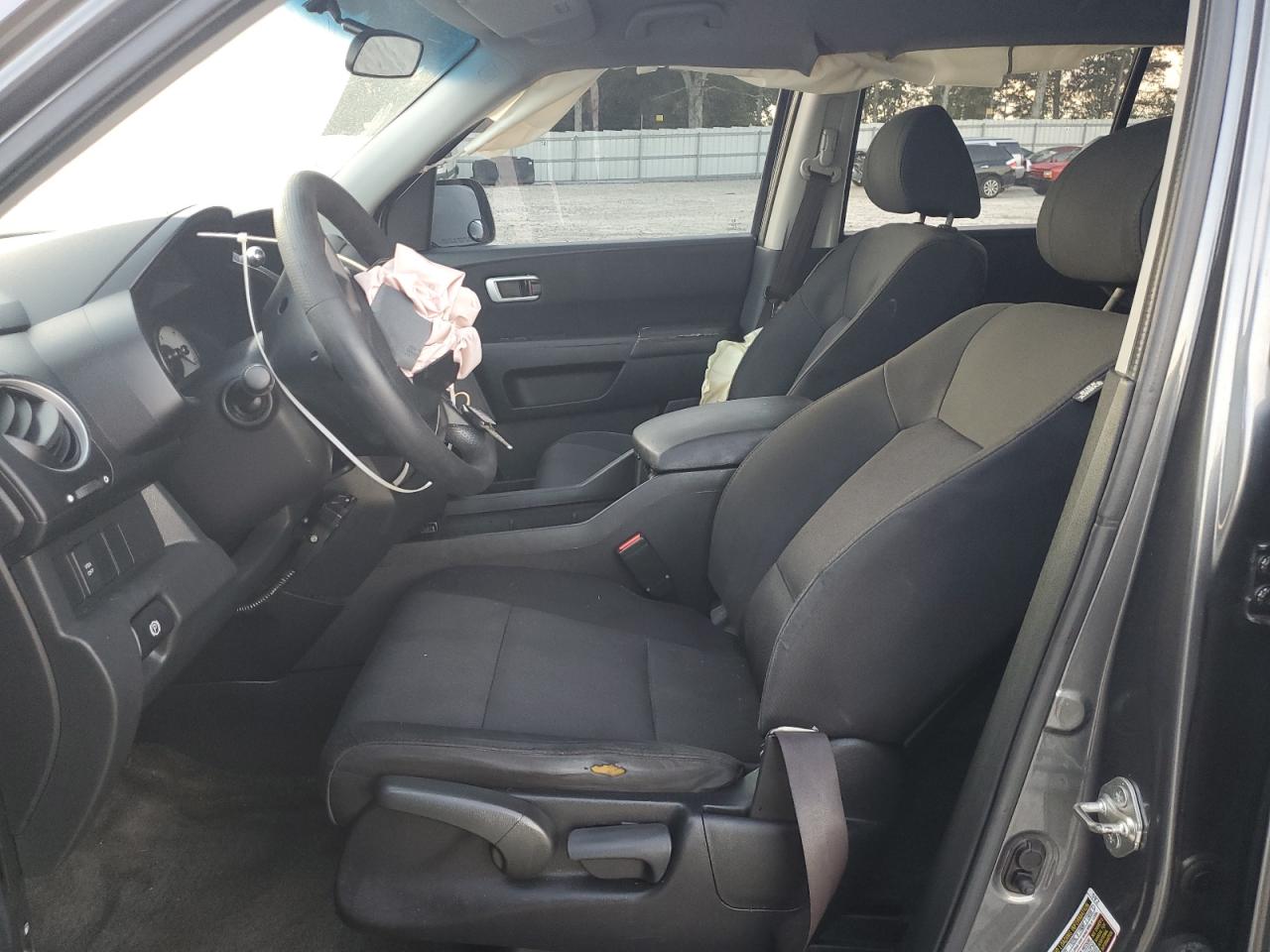 2011 Honda Pilot Lx VIN: 5FNYF4H25BB100405 Lot: 81937325