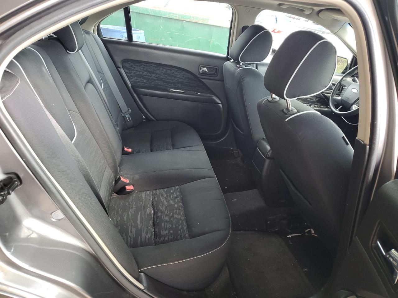 2011 Ford Fusion Se VIN: 3FAHP0HA3BR137261 Lot: 82616355