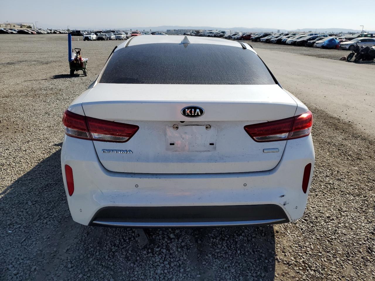 2017 Kia Optima Hybrid VIN: KNAGT4LE5H5011172 Lot: 85005705