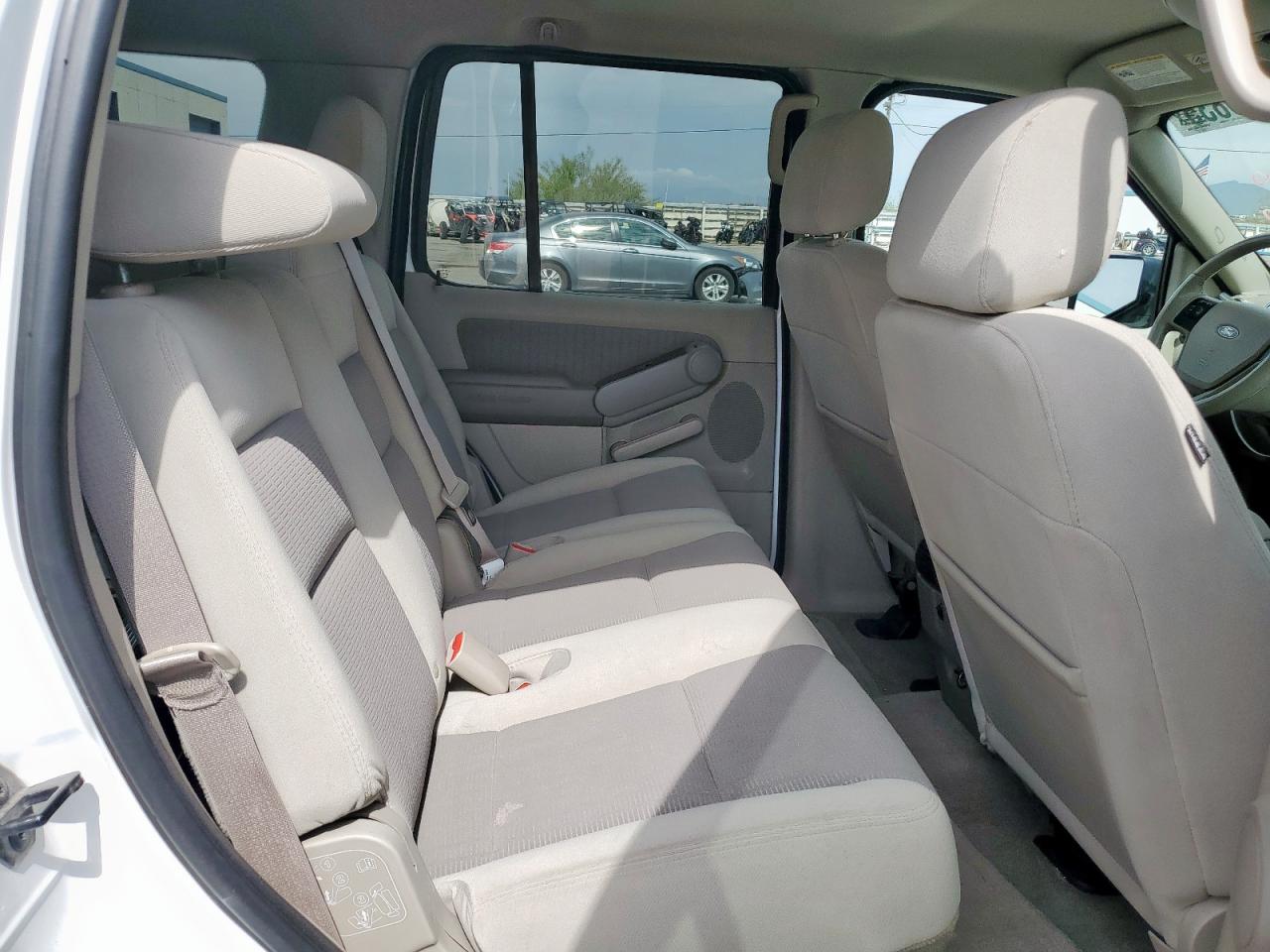 2007 Ford Explorer Xlt VIN: 1FMEU73E17UB67556 Lot: 85879835