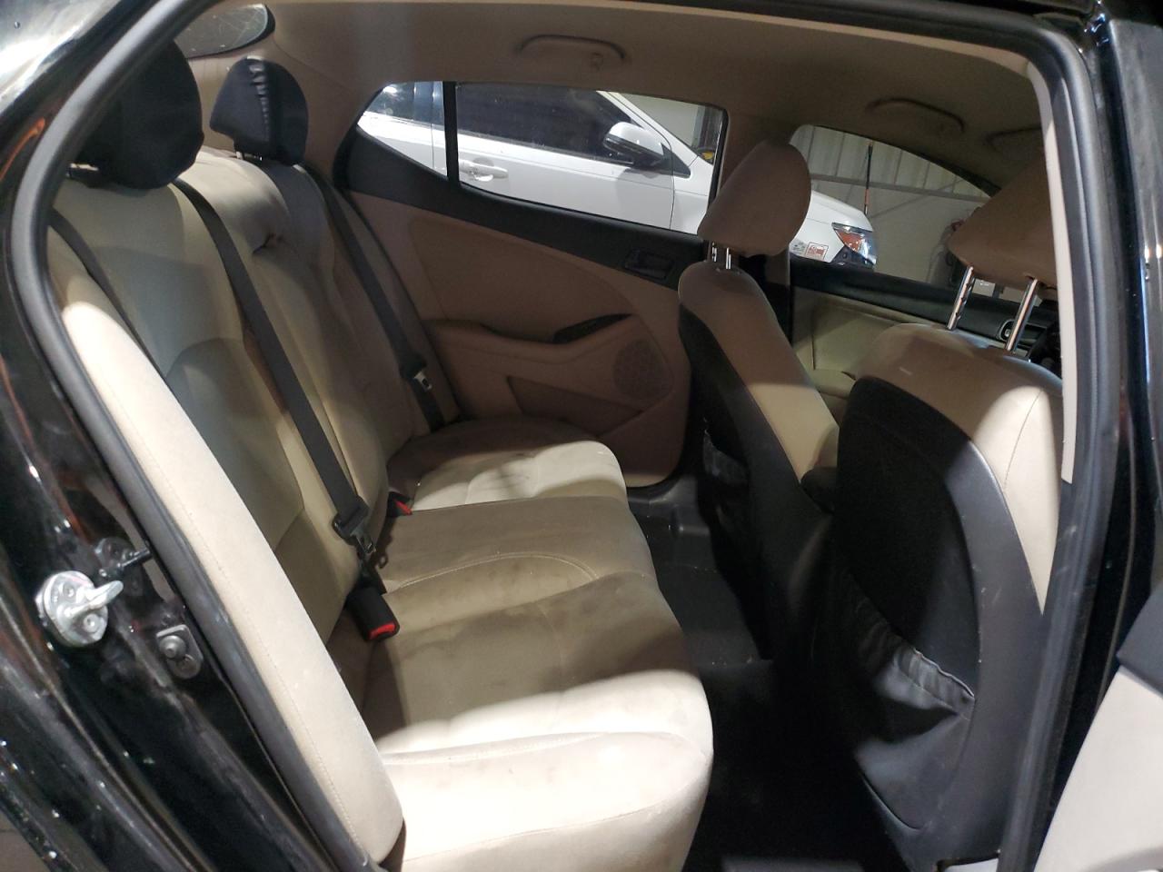 2014 Kia Optima Lx VIN: 5XXGM4A7XEG281252 Lot: 82312395