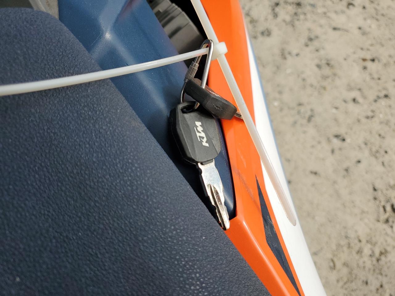 2023 Ktm 690 Smc R VIN: VBKLSV409PM743384 Lot: 82505835