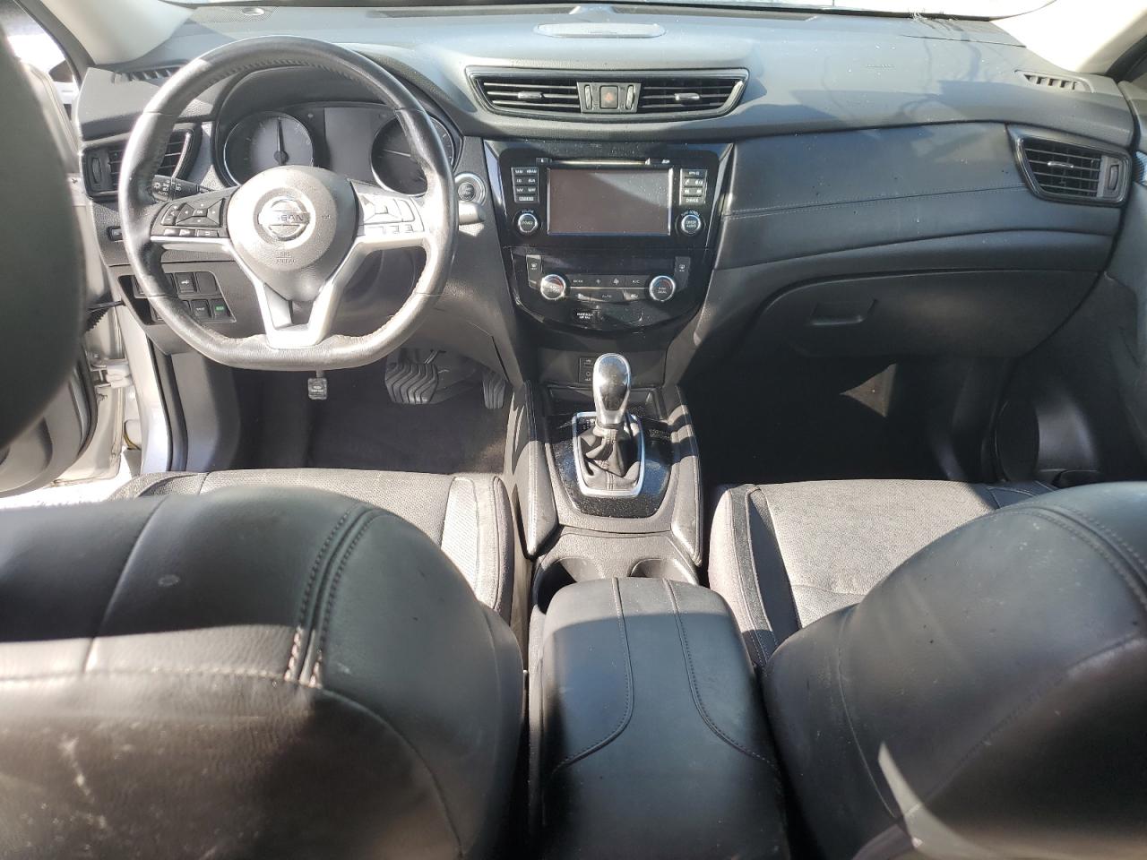 2017 Nissan Rogue S VIN: JN8AT2MT1HW404160 Lot: 85777055