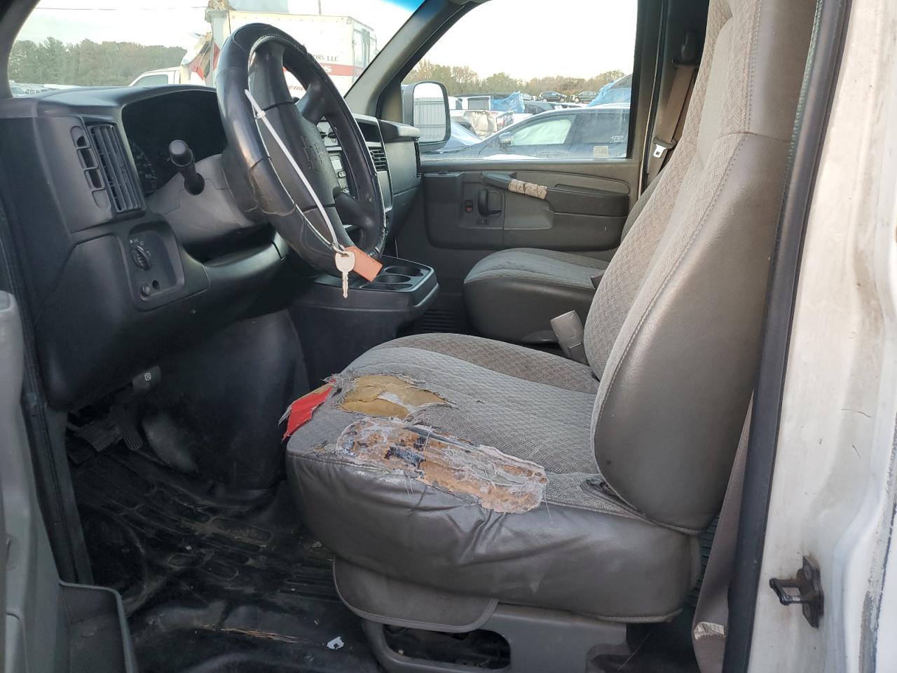 2003 Chevrolet Express G2500 VIN: 1GCFG25T831220103 Lot: 84819985