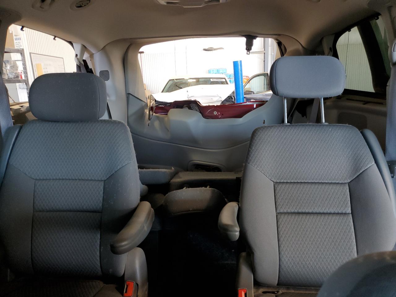 2010 Chrysler Town & Country Touring VIN: 2A4RR5D16AR250566 Lot: 82248885
