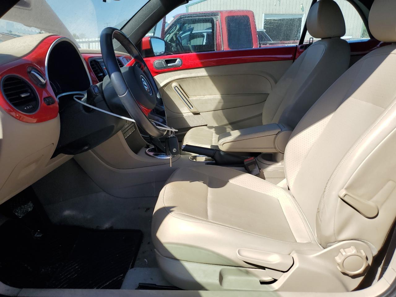 2015 Volkswagen Beetle 1.8T VIN: 3VW517AT4FM806513 Lot: 85503835