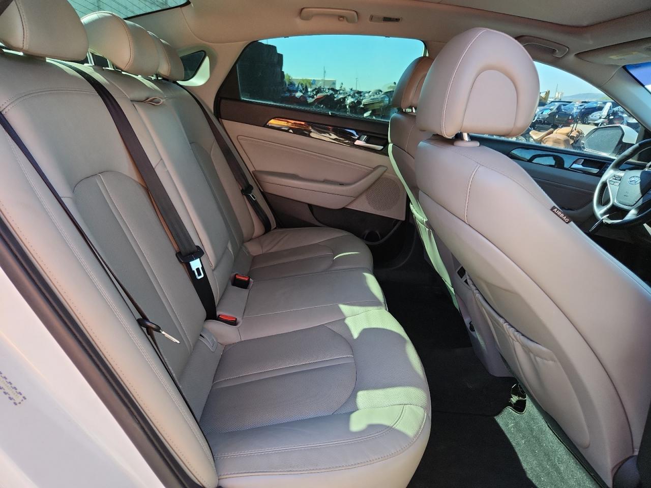 2017 Hyundai Sonata Hybrid VIN: KMHE34L3XHA074635 Lot: 84892485