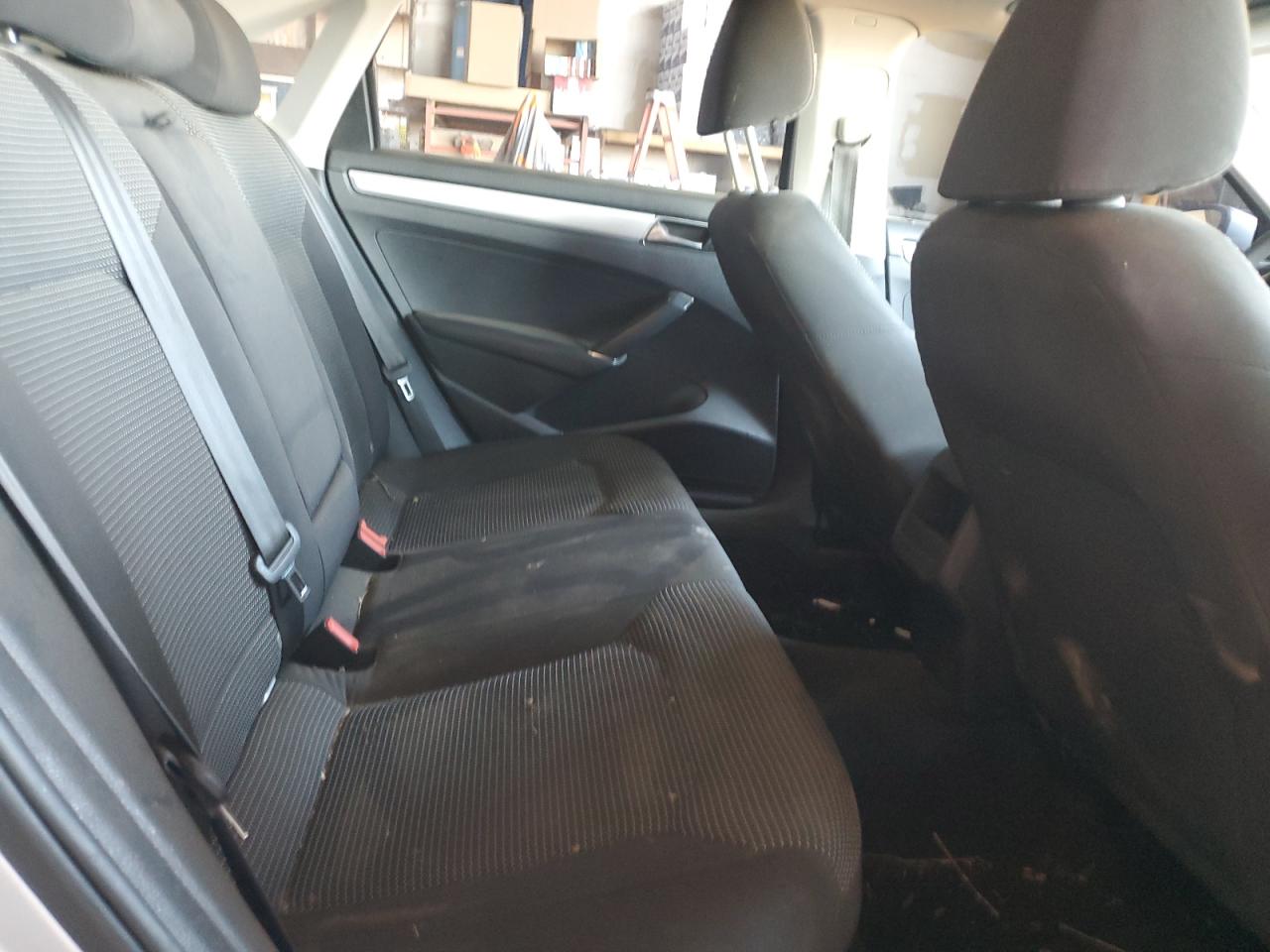 2017 Volkswagen Passat S VIN: 1VWAT7A36HC033198 Lot: 81960225